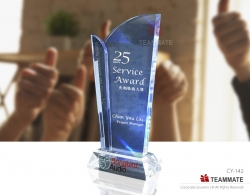  Crystal Trophy (The Glorious) 